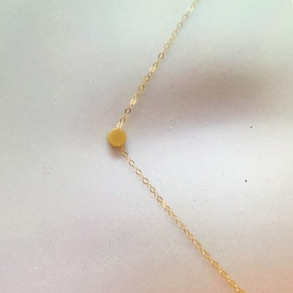 Simple Dot Dainty Pendant Necklace - Picture 2 of 5